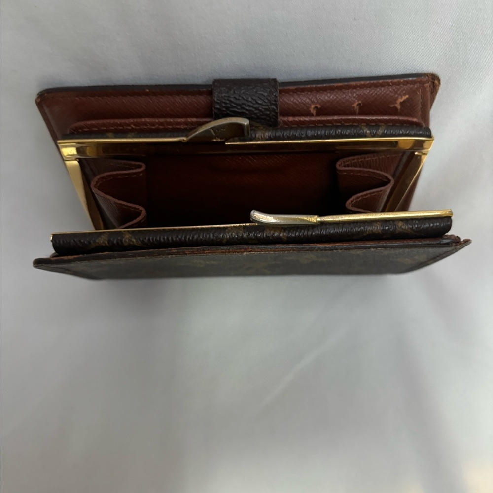 Louis Vuitton Brown and Gold Monogram Card Holder - Picture 6 of 11